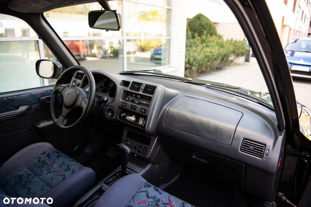 Toyota RAV4 - 21