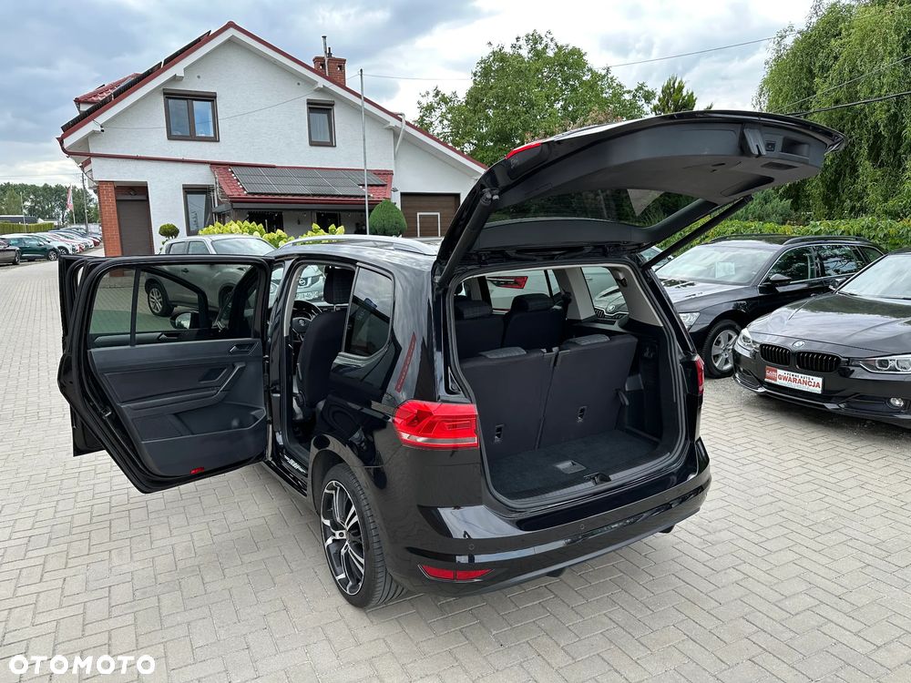 Volkswagen Touran - 26