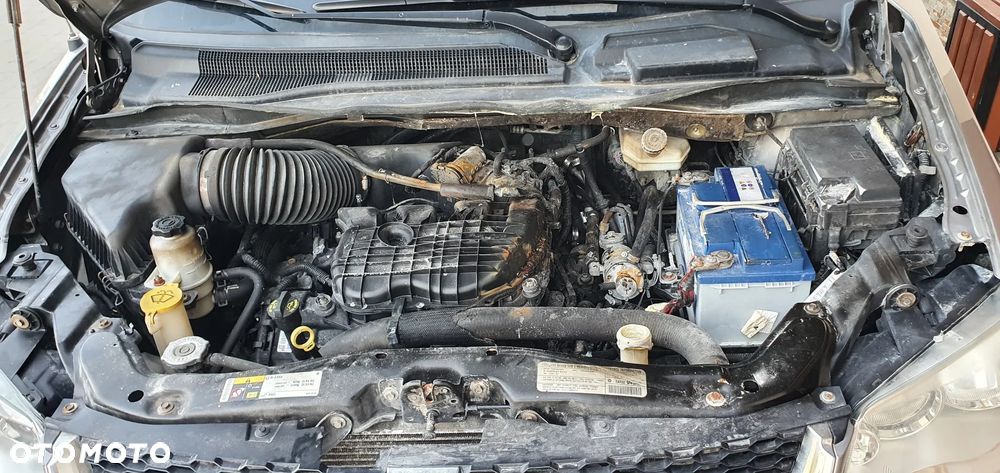 Dodge Grand Caravan - 17