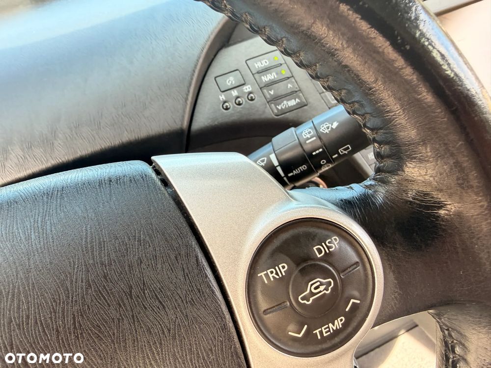 Toyota Prius 1.8 HSD Prestige - 26