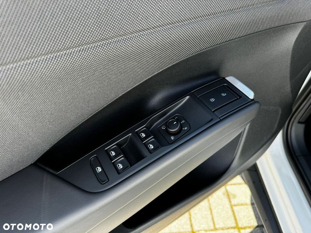 Volkswagen T-Roc 1.5 eTSI Life DSG - 14