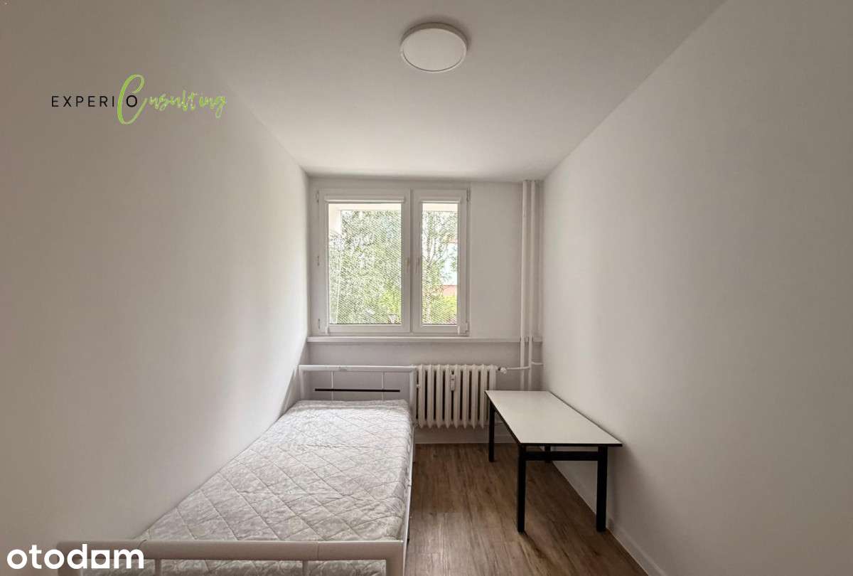 Center 3 bedrooms/ 18m2 12m2  11m2 with balcony
