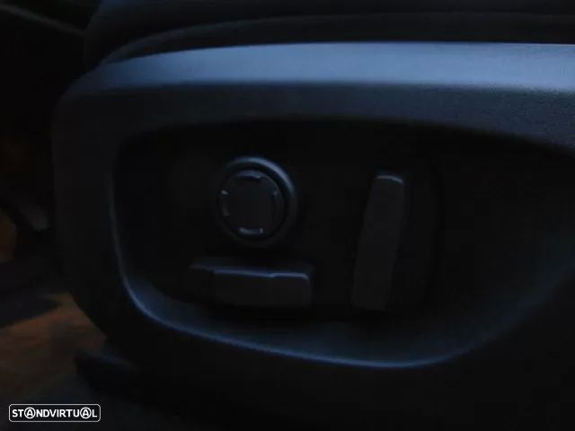 Land Rover Discovery Sport TD4 Aut. HSE Luxury - 26