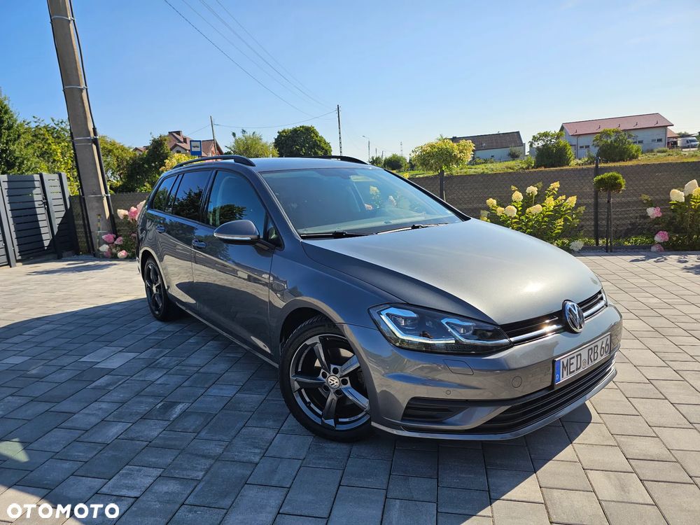 Volkswagen Golf - 22