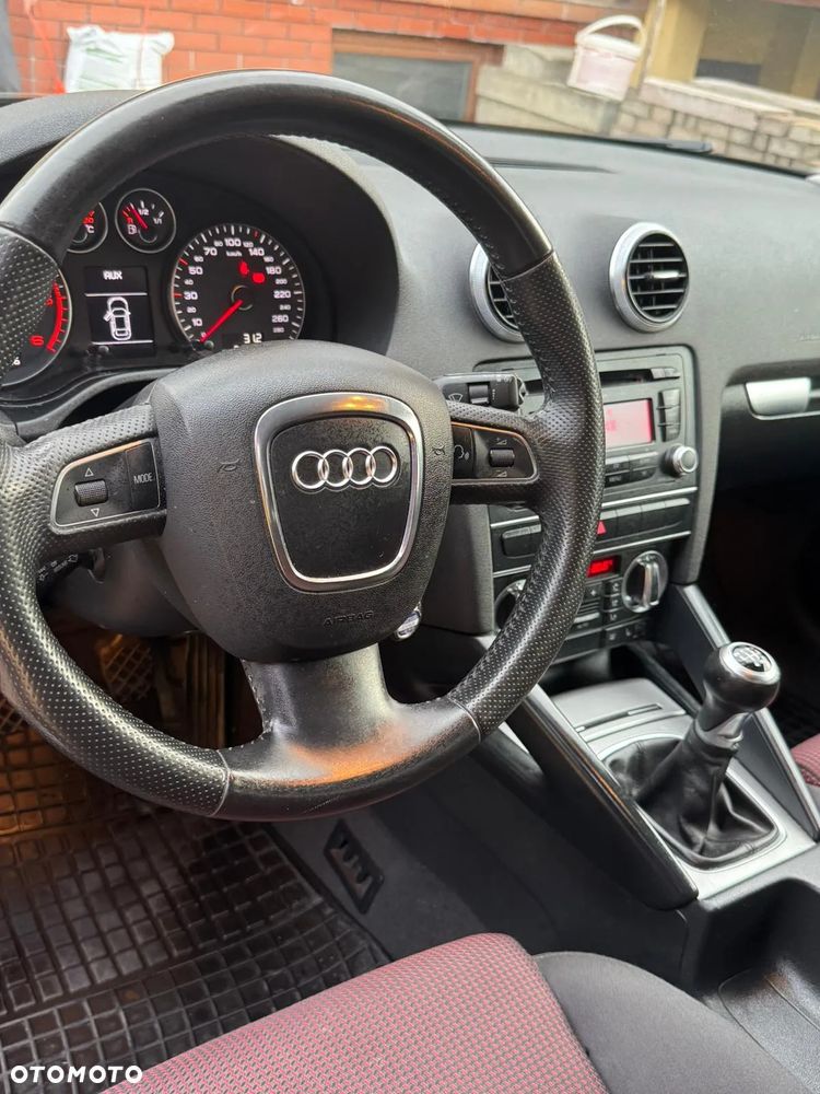 Audi A3 Sportback 1.6 TDI Ambiente - 7