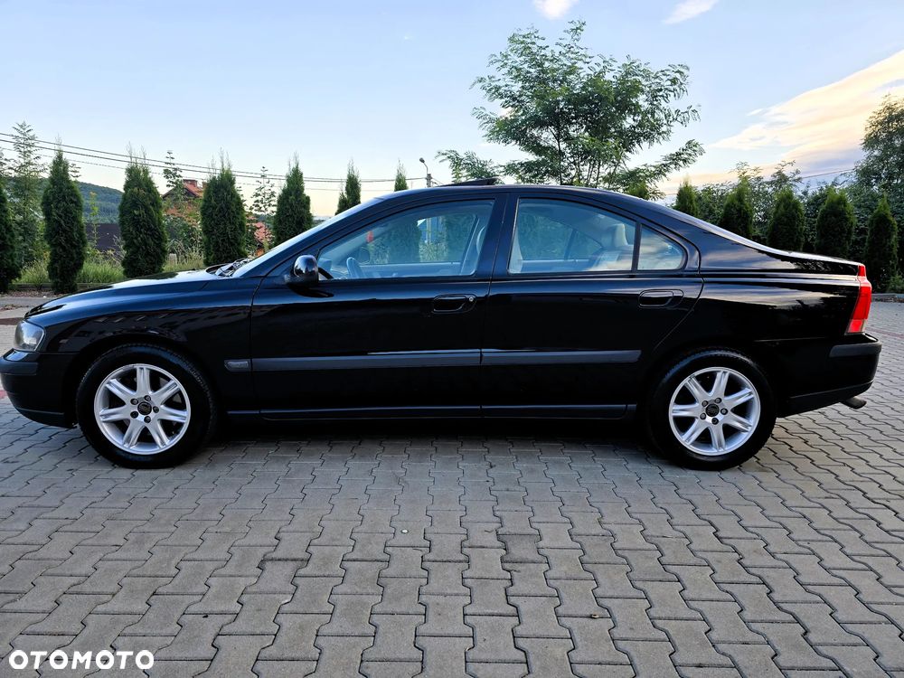 Volvo S60 2.4 Momentum - 4