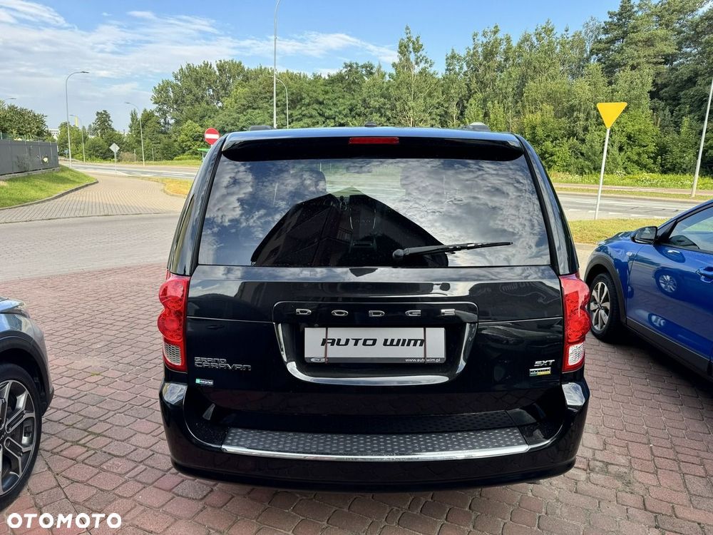 Dodge Grand Caravan - 9