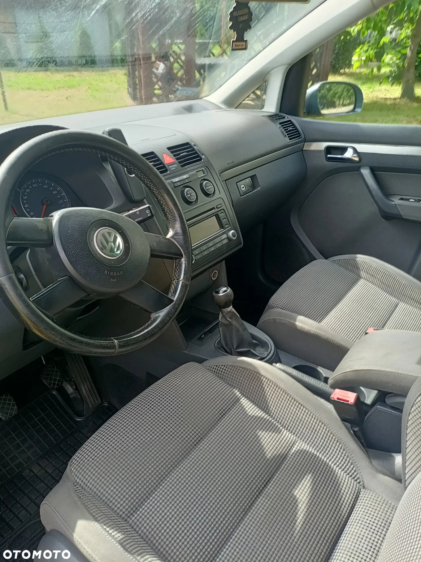 Volkswagen Touran 2.0 TDI DPF Highline - 2