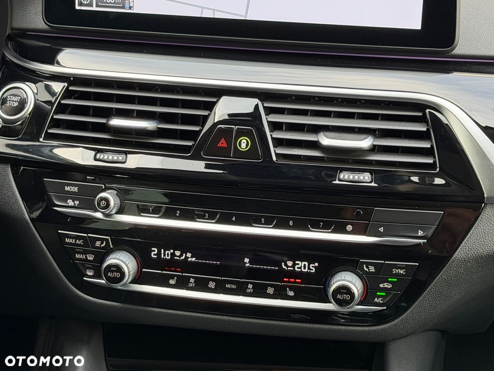 BMW Seria 5 530e PHEV M Sport - 9