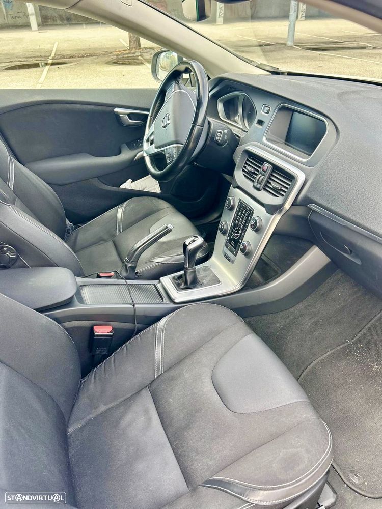 Volvo V40 2.0 D2 Momentum - 12