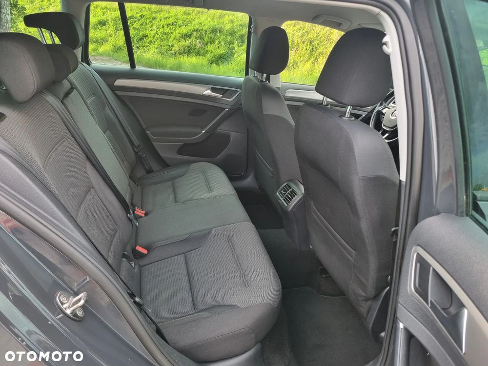 Volkswagen Golf 1.6 TDI BlueMotion Technology Comfortline - 21