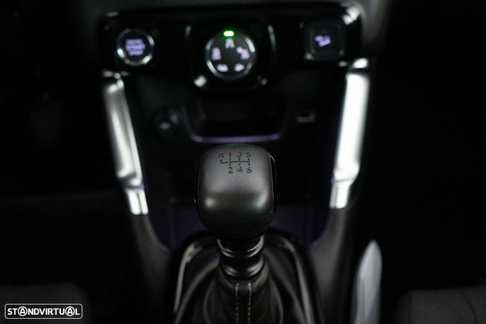 Citroën C3 Aircross 1.2 PureTech Shine Pack - 24