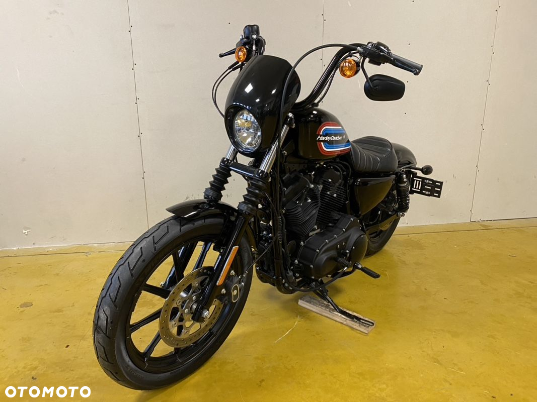 Harley-Davidson Sportster Iron 1200 - 11