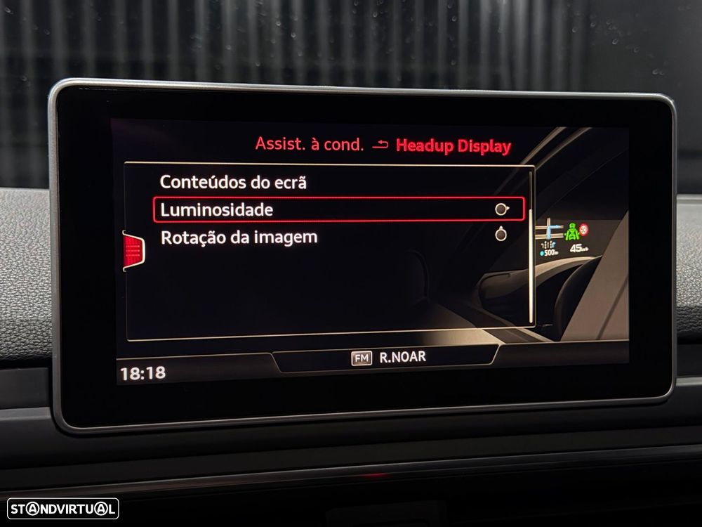 Audi A4 2.0 TDI S-line S tronic - 29