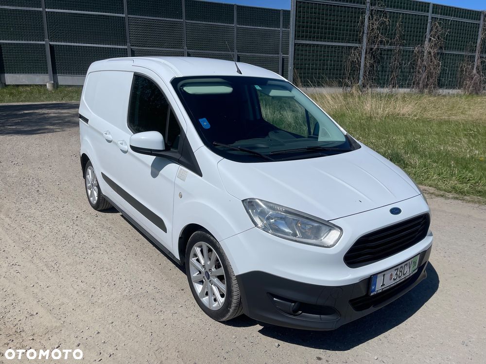 Ford Courier - 2