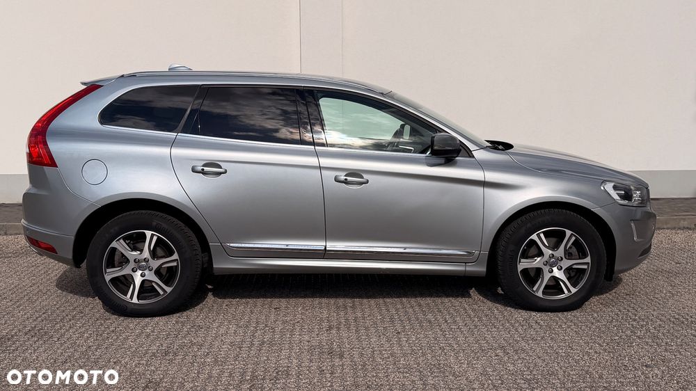 Volvo XC 60 D4 Geartronic Summum - 4
