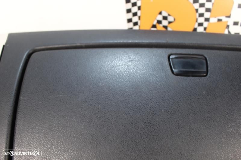 Porta-Luvas Bmw 1 (E87)  Porta Luvas Bmw Serie 1 E81 / E82 / E87 / E88 - 7