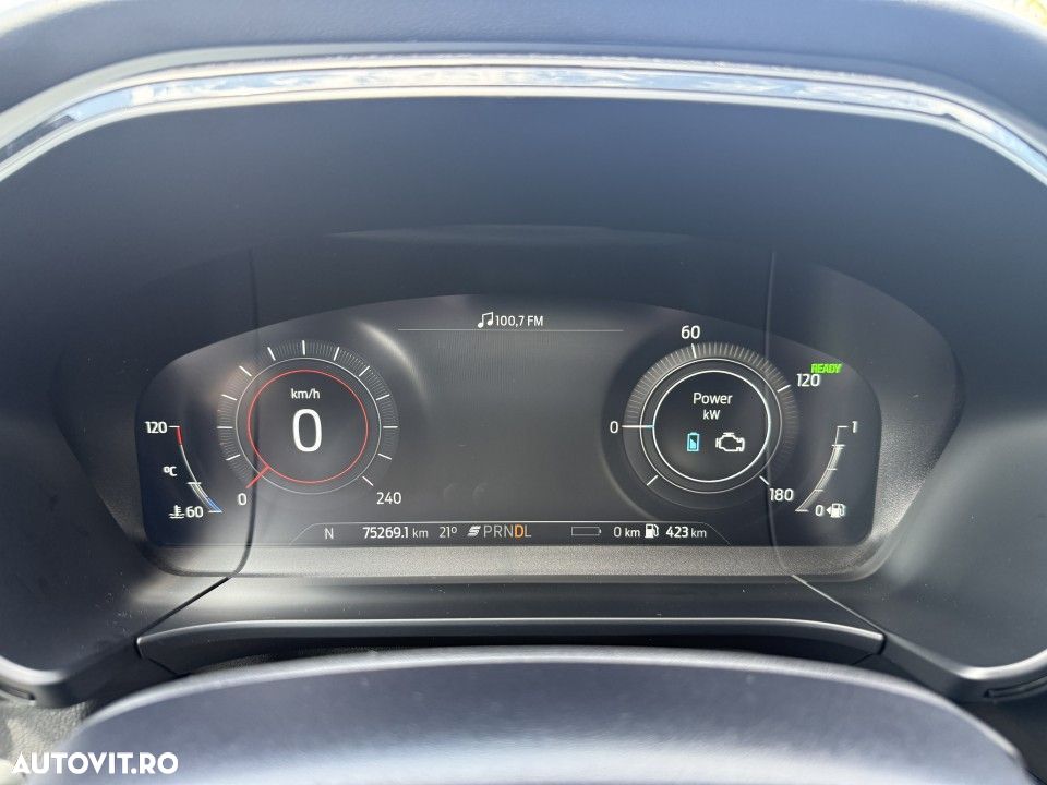 Ford Kuga - 24