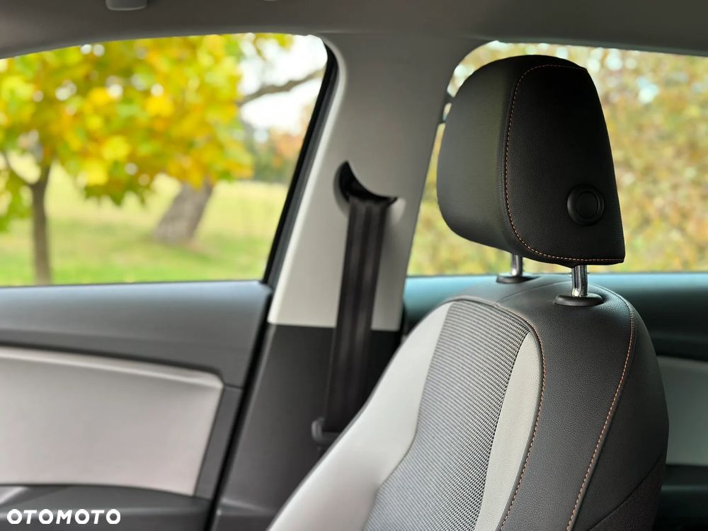 Seat Leon 2.0 TDI Xcellence S&S DSG - 11