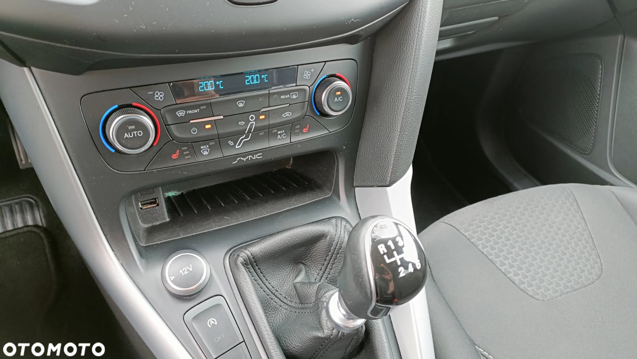 Ford Focus 1.0 EcoBoost Active - 10