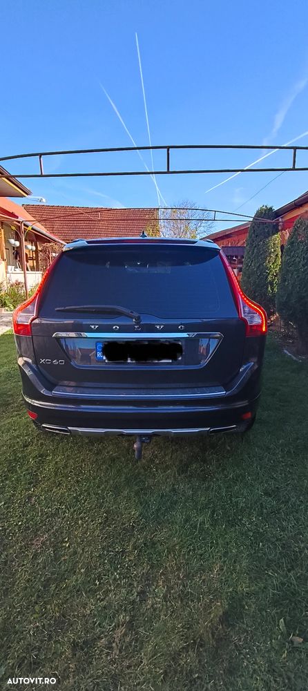 Volvo XC 60 D5 AWD Aut. Momentum - 10
