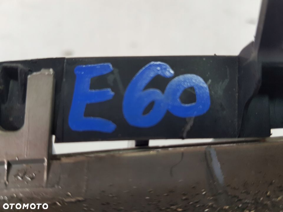 grill nerka lewa BMW E60 - 6