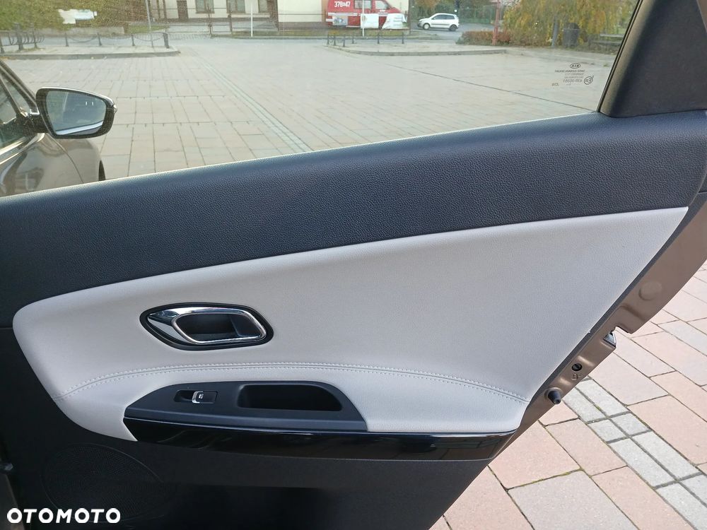 Kia Ceed 1.6 GDI Dream Team Edition - 25