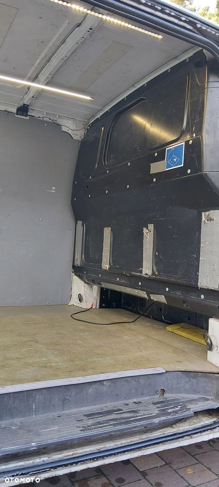 Mercedes-Benz VITO - 17