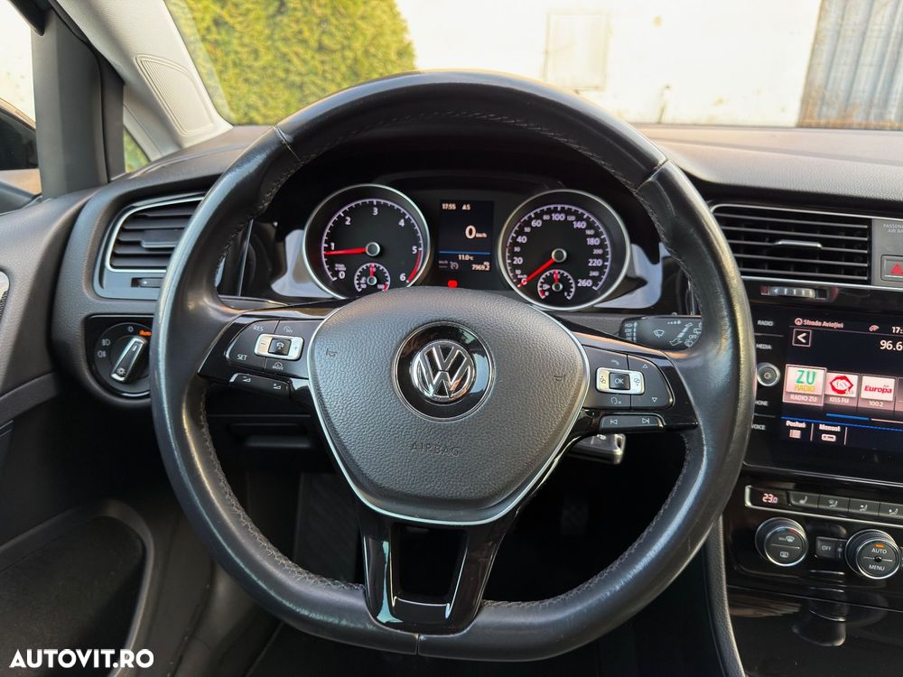 Volkswagen Golf 2.0 TDI Highline - 23