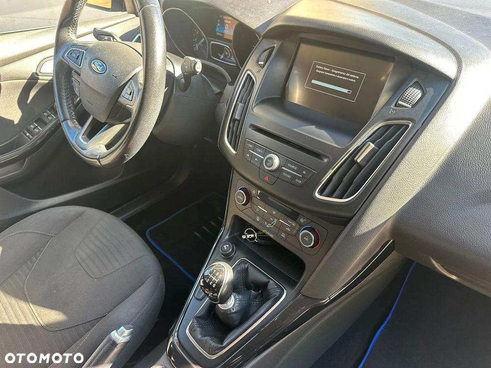 Ford Focus 1.0 EcoBoost Connected - 5