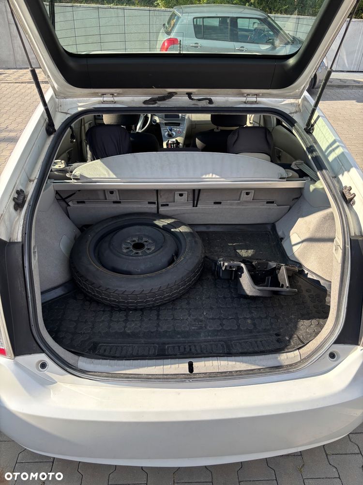Toyota Prius 1.8 Hybrid Premium - 25