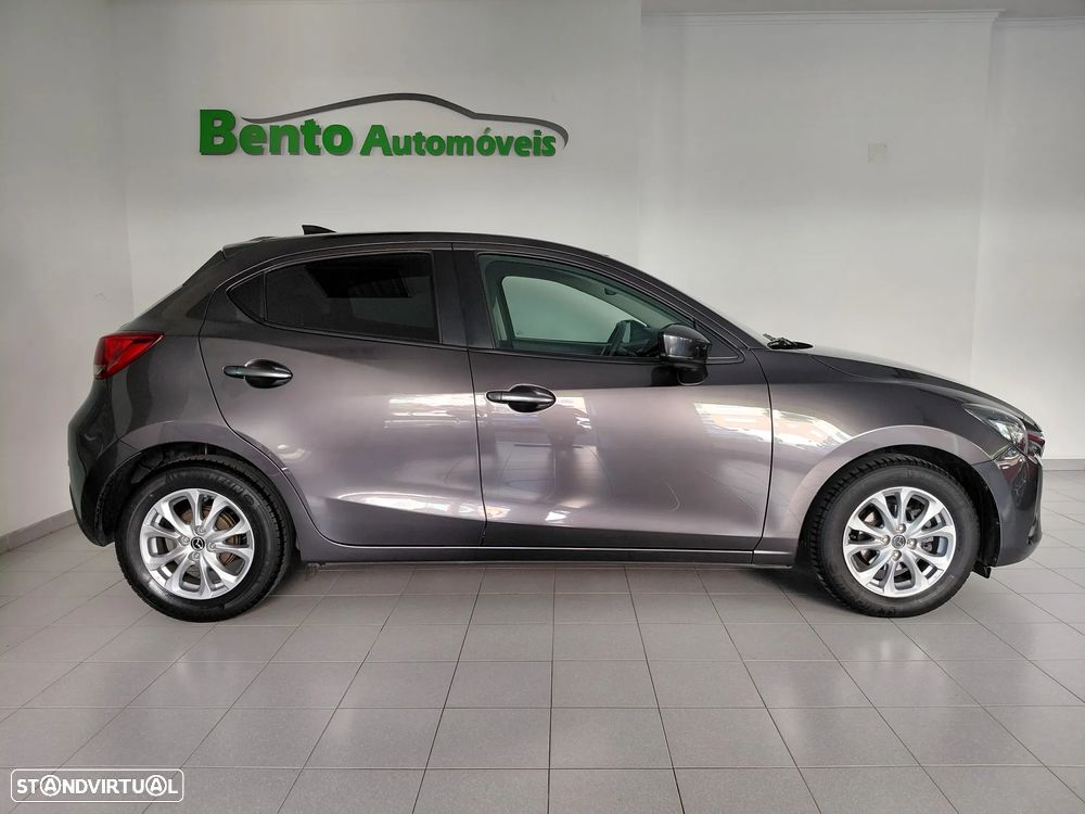 Mazda 2 1.5 Sky-G Evolve Navi - 3
