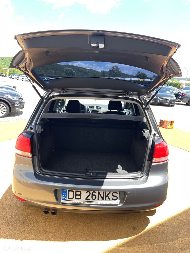 Volkswagen Golf - 27