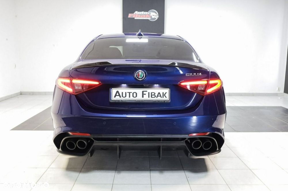 Alfa Romeo Giulia - 9