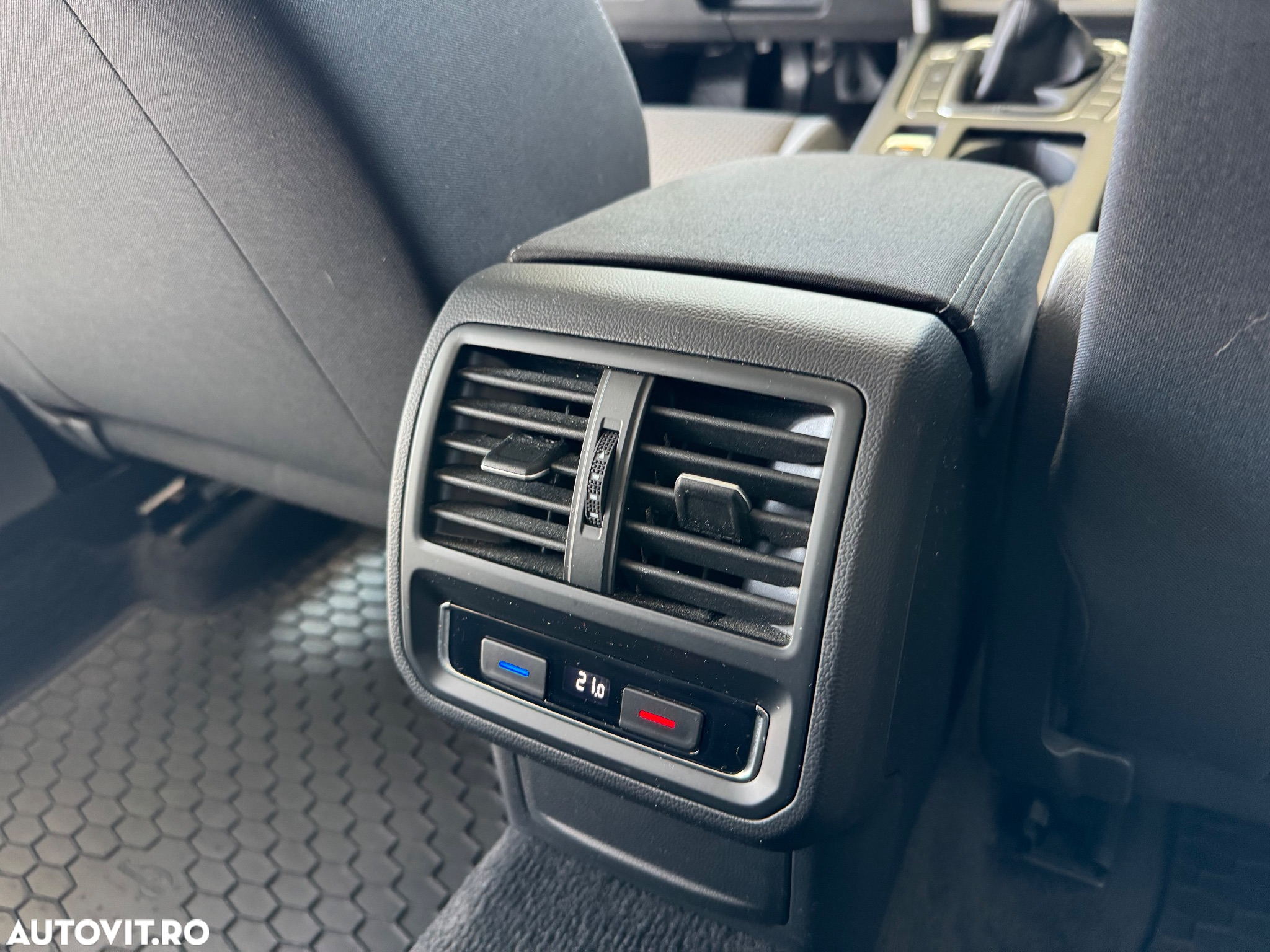 Volkswagen Passat - 6