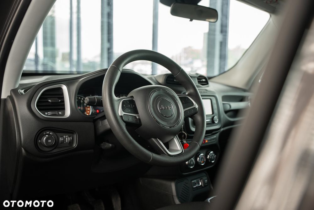 Jeep Renegade 1.6 E-TorQ Sport FWD - 23