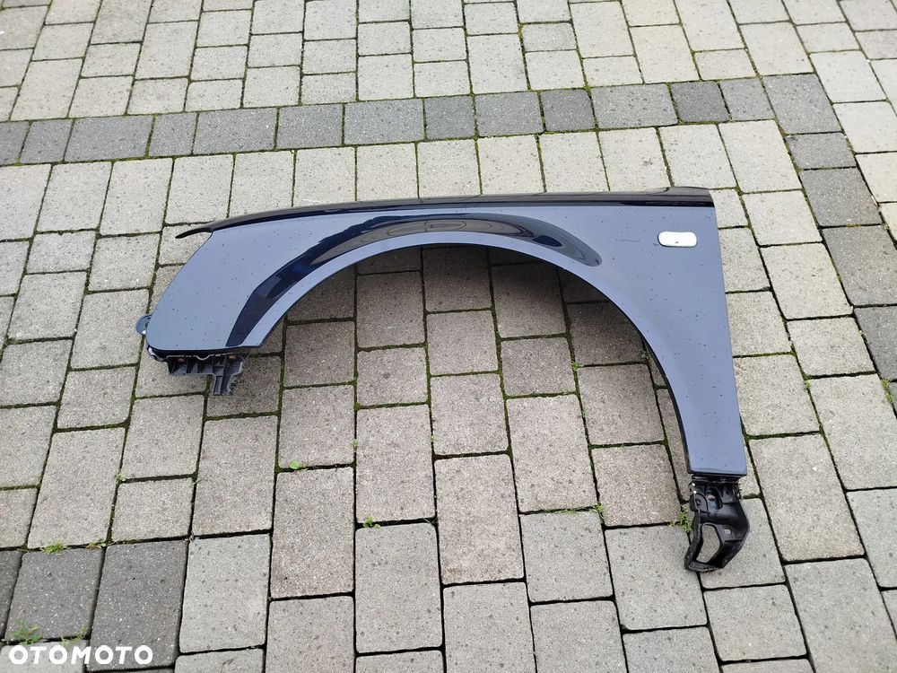 Audi A4 B7 błotnik przedni lewy LZ5J