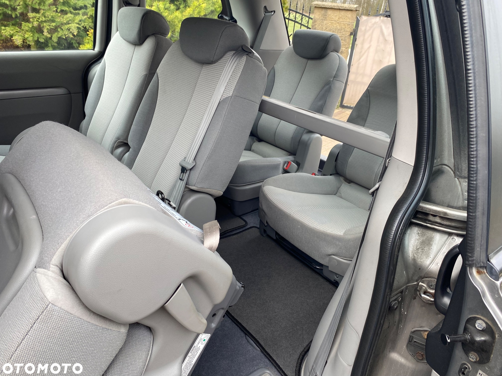 Kia Carnival 2.2 CRDi Voyage - 9