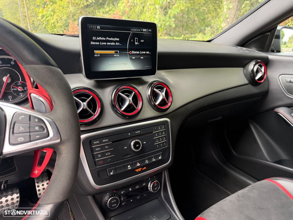 Mercedes-Benz CLA 45 AMG 4Matic 7G-DCT - 36