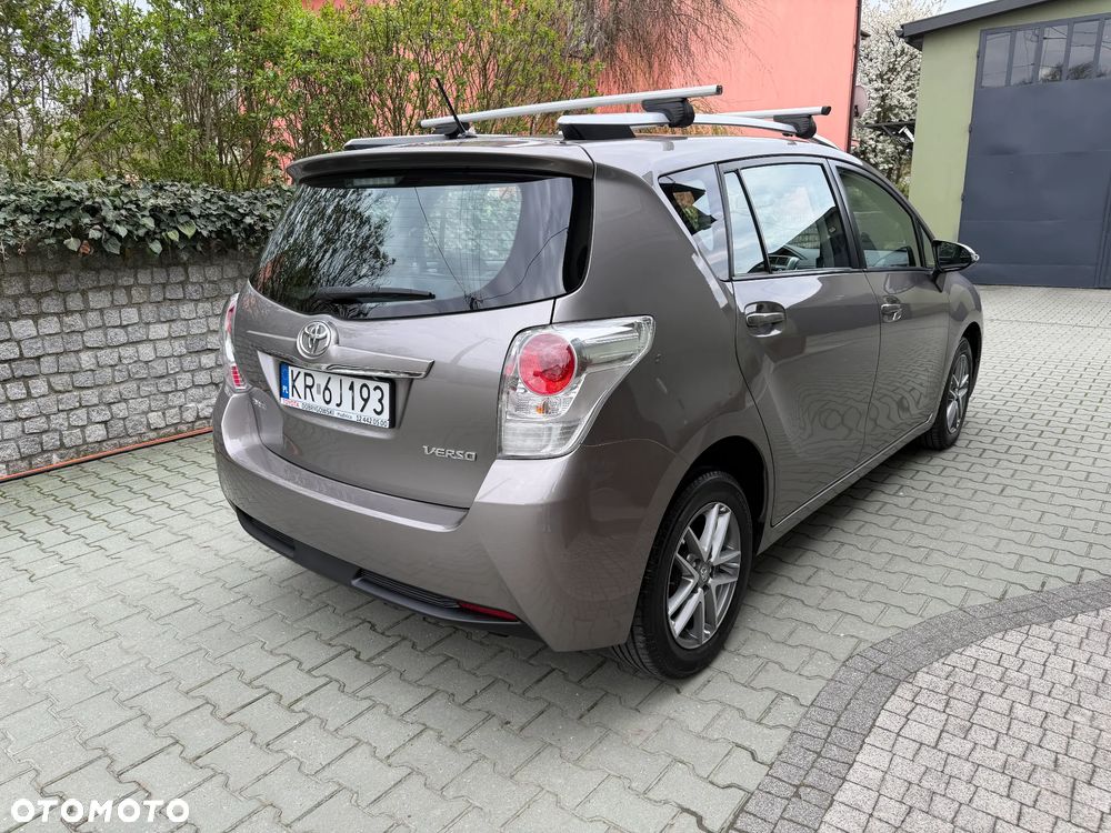 Toyota Verso 1.8 Premium 7os - 11