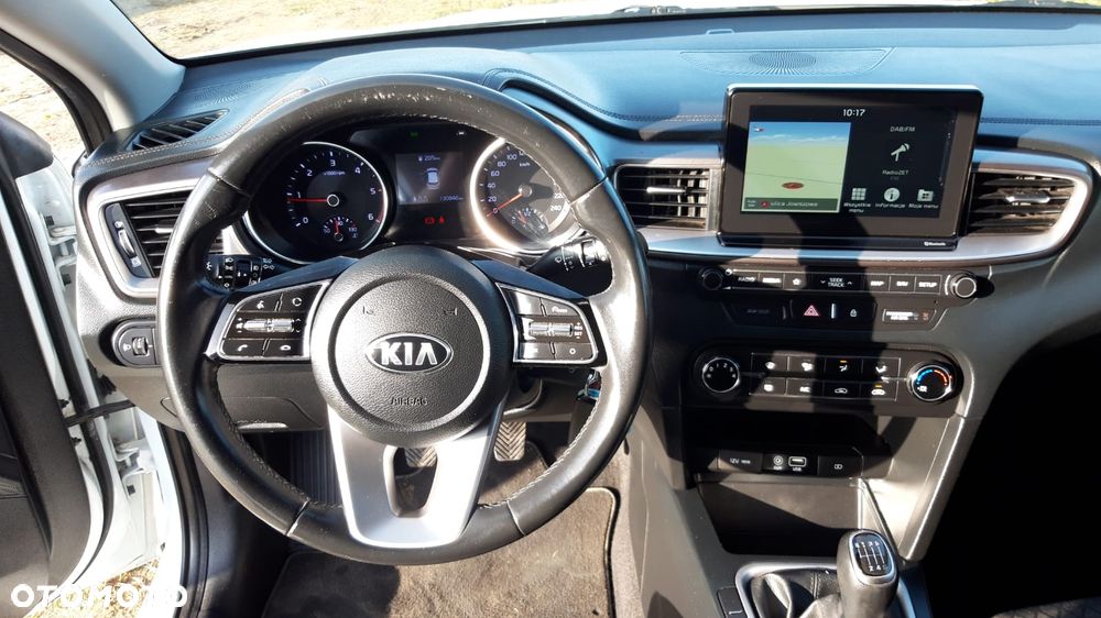 Kia Ceed 1.6 CRDi SCR M - 6