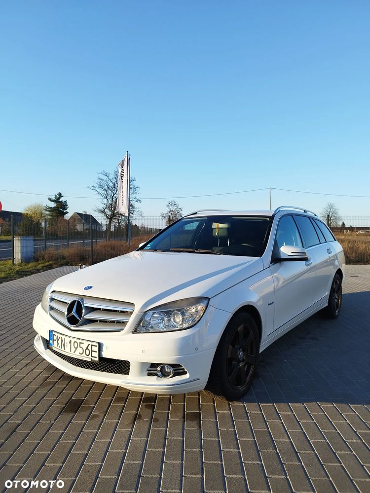 Mercedes-Benz Klasa C 180 CGI Automatik BlueEFFICIENCY Avantgarde - 2