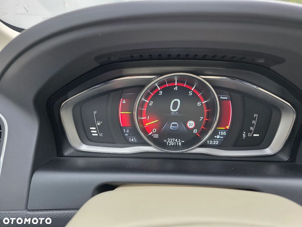 Volvo XC 60 - 6