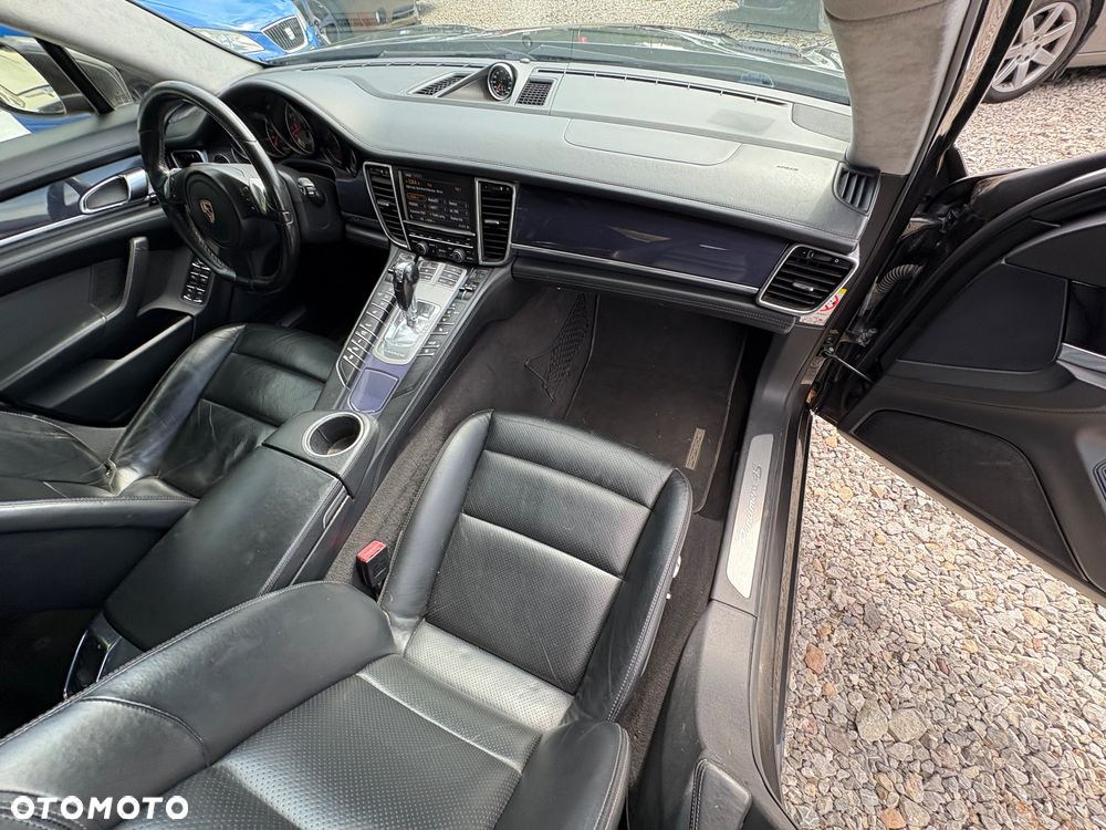 Porsche Panamera S PDK - 25
