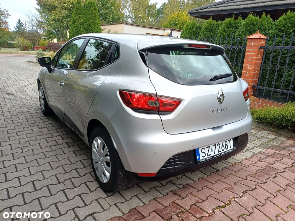 Renault Clio 1.2 16V 75 TomTom Edition - 13