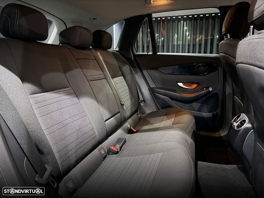 Mercedes-Benz GLC 300 de 4Matic 9G-TRONIC - 38