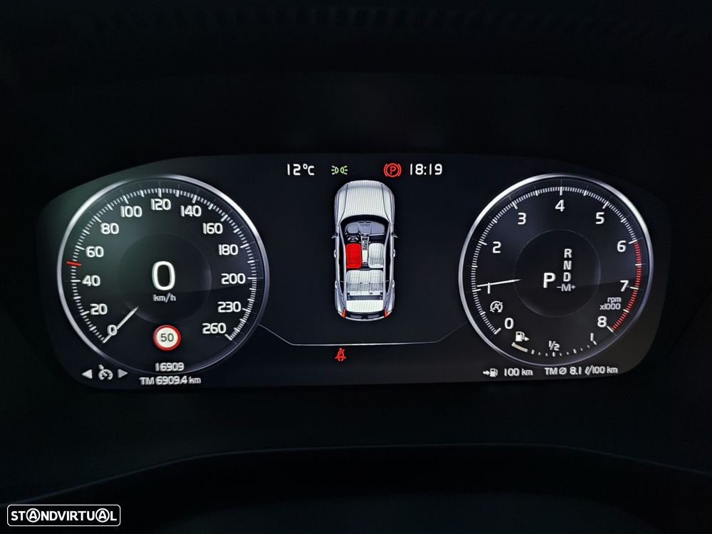 Volvo XC 40 1.5 T2 Plus Dark Auto - 10