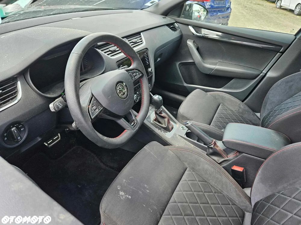 Skoda Octavia 2.0 TDI 4x4 DSG RS - 25
