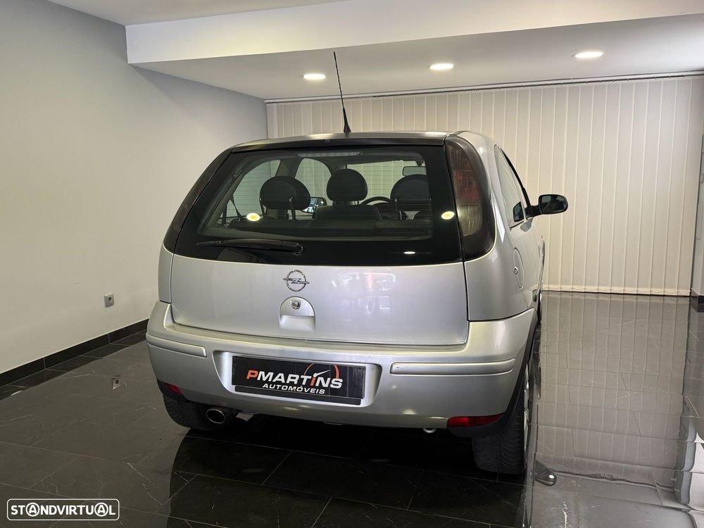 Opel Corsa 1.2 16V On - 18