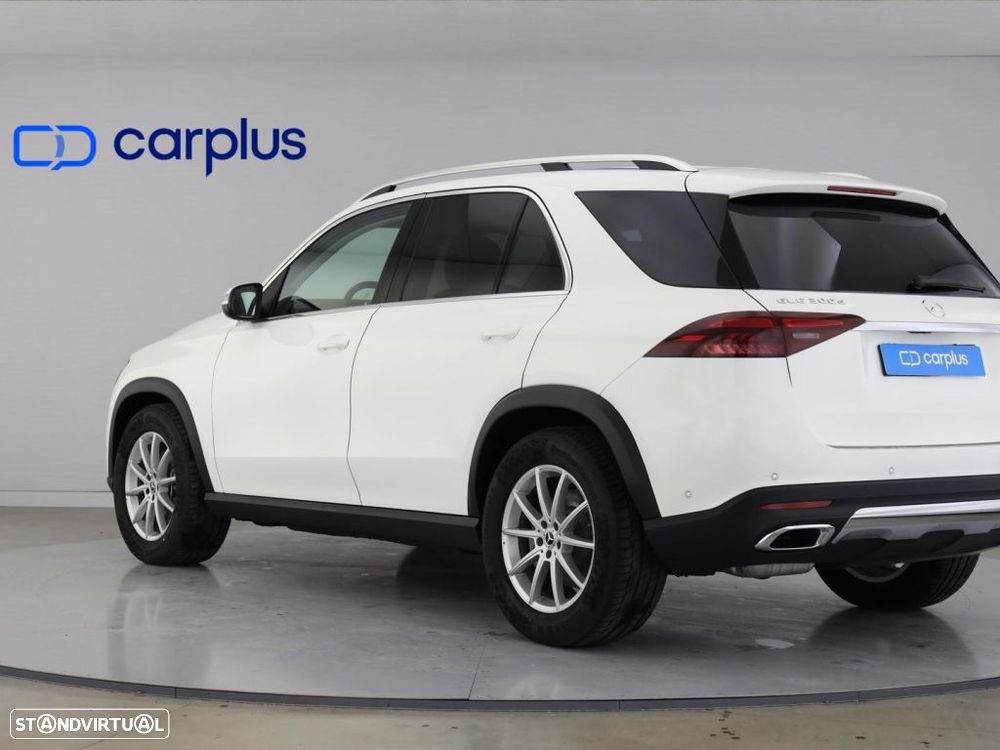 Mercedes-Benz GLE 300 d 4Matic — fotografia 5